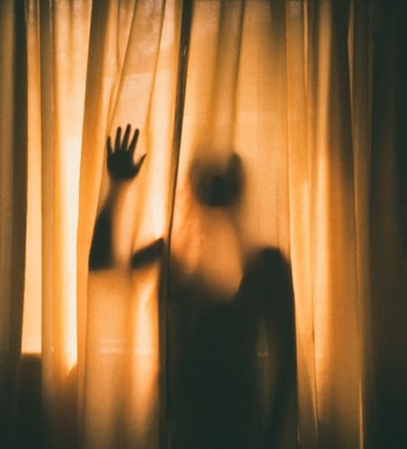 11 PEOPLE SHARED THEIR INSANELY SCARY SLEEP PARALYSIS STORIES - Lucid Dream Society